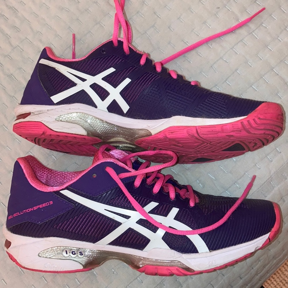Women’s sneakers